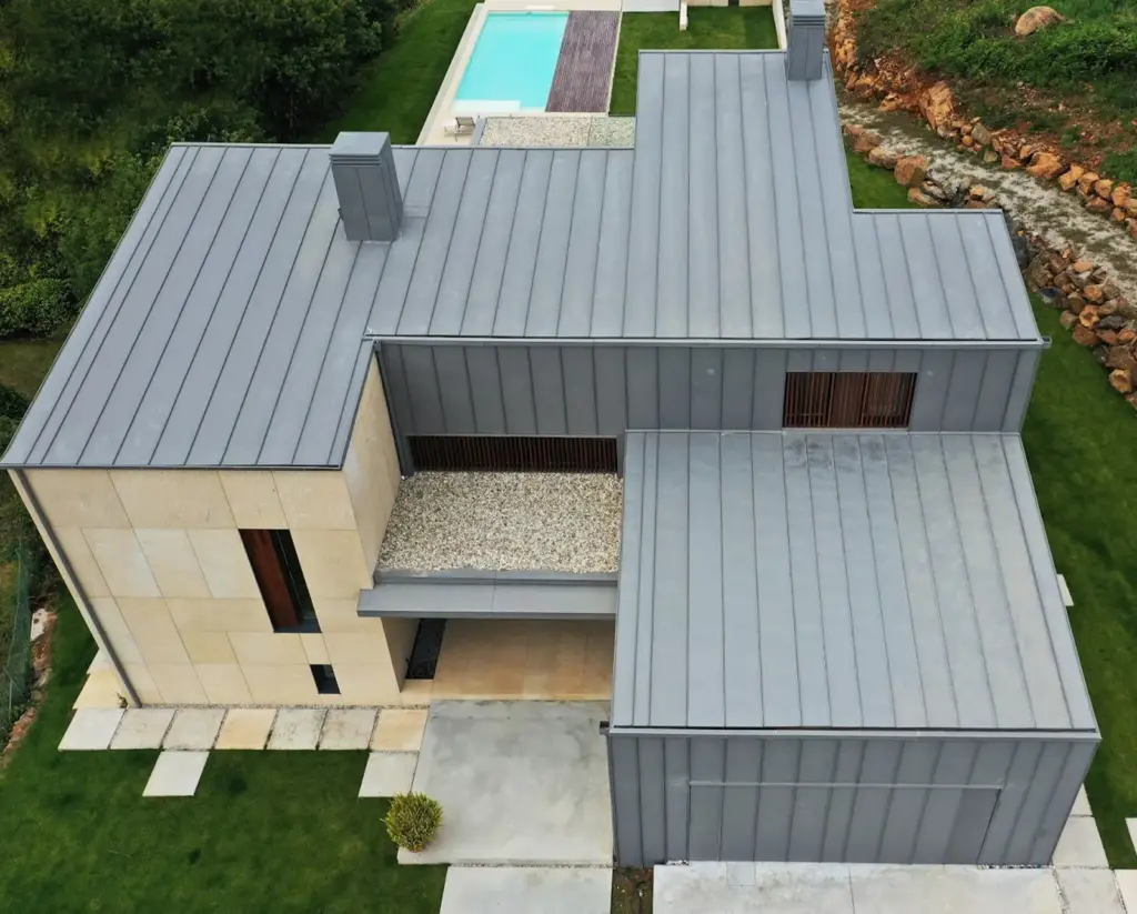 Cubierta y fachada en Vivienda Unifamiliar en Santiago de Compostela4