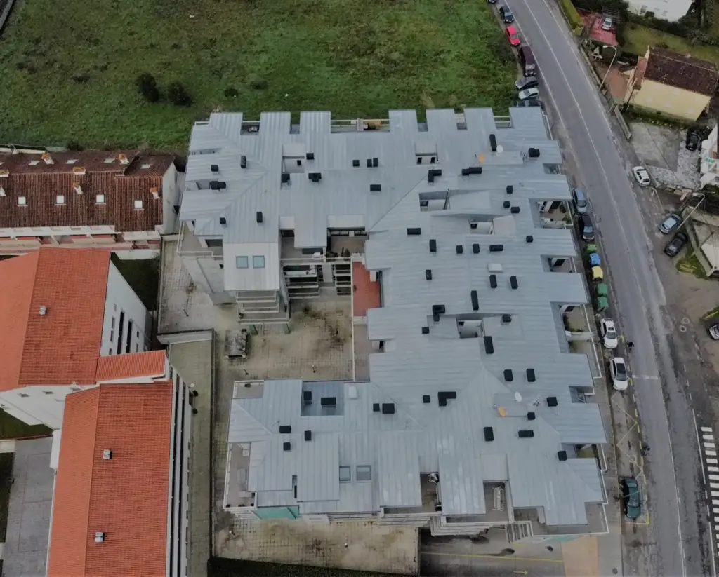 Sustitución de Cubierta en Edificio de Viviendas en Sanxenxo, Pontevedra2