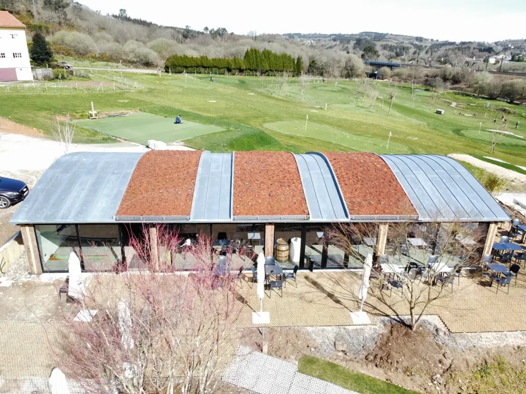 cubierta curva cinc cafeteria golf4