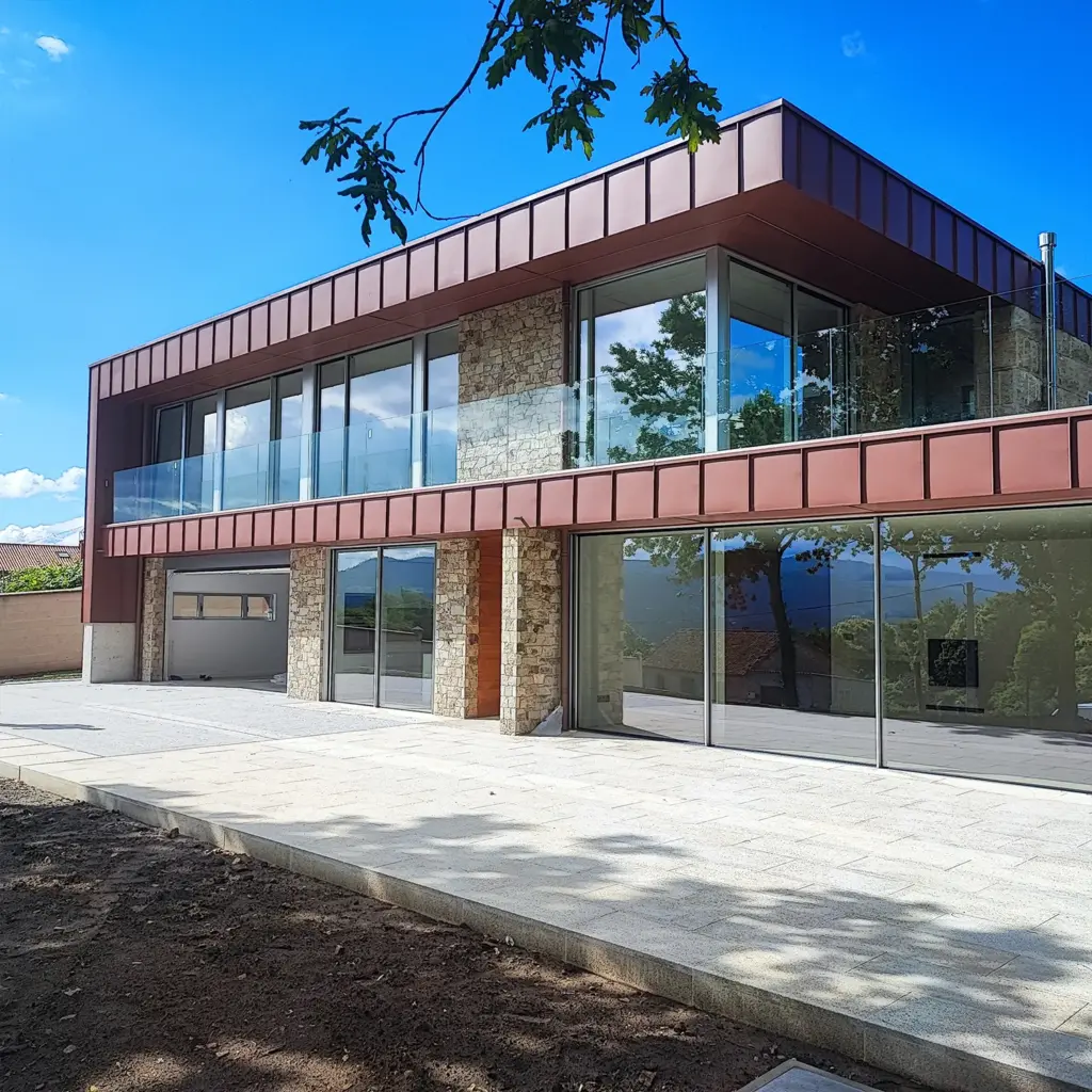 fachada cubierta cinc rojo vivienda unifamiliar1